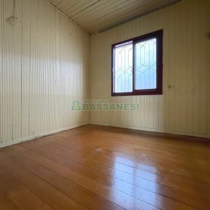 Casa com 180m², 3 dormitórios, 2 vagas, no bairro Rio Branco em Caxias do Sul para Comprar