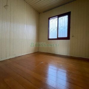 Casa com 180m², 3 dormitórios, 2 vagas, no bairro Rio Branco em Caxias do Sul para Comprar