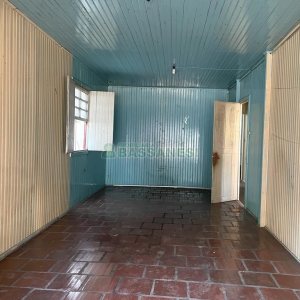 Casa com 180m², 3 dormitórios, 2 vagas, no bairro Rio Branco em Caxias do Sul para Comprar