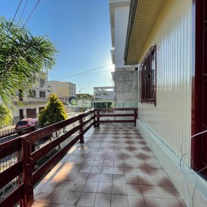 Casa com 180m², 3 dormitórios, 2 vagas, no bairro Rio Branco em Caxias do Sul para Comprar