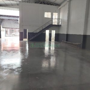 Pavilhão com 319m², no bairro Charqueadas em Caxias do Sul para Comprar