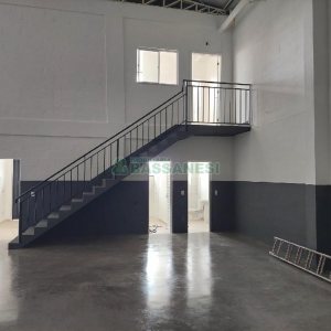 Pavilhão com 319m², no bairro Charqueadas em Caxias do Sul para Comprar