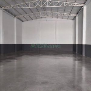 Pavilhão com 319m², no bairro Charqueadas em Caxias do Sul para Comprar