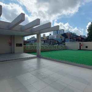 Apto Mobiliado com 55m², 2 dormitórios, 1 vaga, no bairro Panazzolo em Caxias do Sul para Alugar