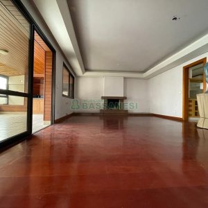 Apartamento com 260m², 2 dormitórios, 2 vagas, no bairro Centro em Caxias do Sul para Comprar