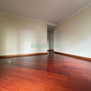 Apartamento com 260m², 2 dormitórios, 2 vagas, no bairro Centro em Caxias do Sul para Comprar