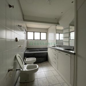 Apartamento com 260m², 2 dormitórios, 2 vagas, no bairro Centro em Caxias do Sul para Comprar