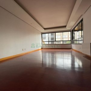 Apartamento com 260m², 2 dormitórios, 2 vagas, no bairro Centro em Caxias do Sul para Comprar