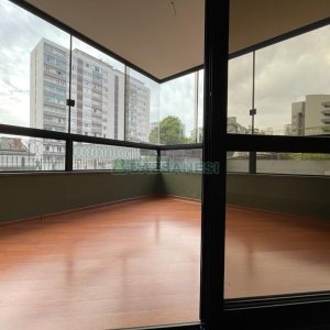 Apartamento com 260m², 2 dormitórios, 2 vagas, no bairro Centro em Caxias do Sul para Comprar