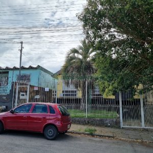 Casa com 180m², 5 dormitórios, no bairro Santa Catarina em Caxias do Sul para Comprar