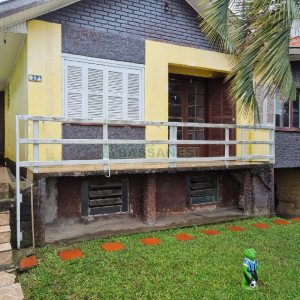 Casa com 180m², 5 dormitórios, no bairro Santa Catarina em Caxias do Sul para Comprar
