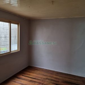 Casa com 180m², 5 dormitórios, no bairro Santa Catarina em Caxias do Sul para Comprar
