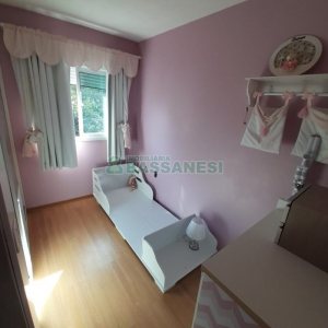 Sobrado com 84m², 2 dormitórios, 1 vaga, no bairro Charqueadas em Caxias do Sul para Comprar