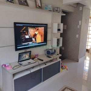 Sobrado com 84m², 2 dormitórios, 1 vaga, no bairro Charqueadas em Caxias do Sul para Comprar