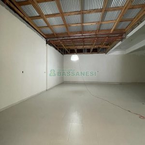 Loja com 251m², no bairro Centro em Caxias do Sul para Alugar