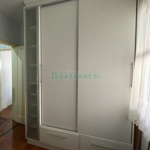 Apto Mobiliado com 90m², 2 dormitórios, no bairro Centro em Caxias do Sul para Alugar