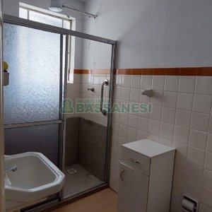 Apto Mobiliado com 90m², 2 dormitórios, no bairro Centro em Caxias do Sul para Alugar ou Comprar