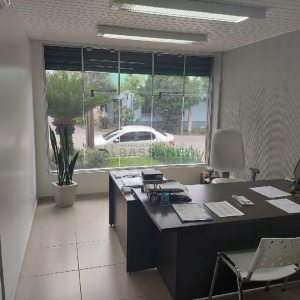 Loja com 129m², no bairro Cinqüentenário em Caxias do Sul para Comprar