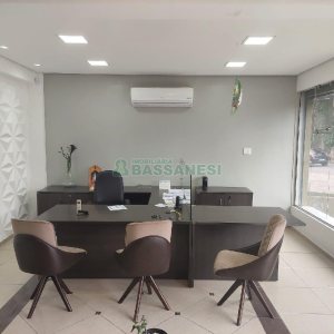 Loja com 129m², no bairro Cinqüentenário em Caxias do Sul para Comprar