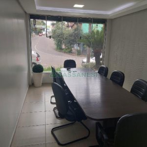 Loja com 129m², no bairro Cinqüentenário em Caxias do Sul para Comprar