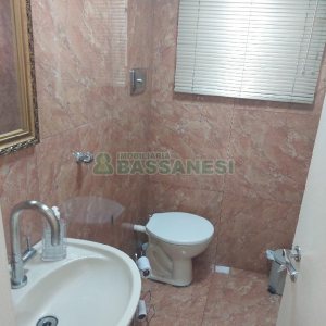 Loja com 129m², no bairro Cinqüentenário em Caxias do Sul para Comprar