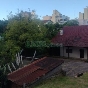 Casa com 182m², 3 dormitórios, no bairro Pio X em Caxias do Sul para Comprar