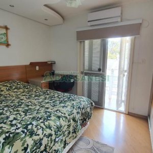 Sobrado com 94m², 2 dormitórios, 2 vagas, no bairro Santa Lúcia em Caxias do Sul para Comprar