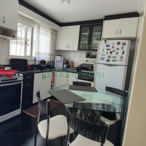 Sobrado com 94m², 2 dormitórios, 2 vagas, no bairro Santa Lúcia em Caxias do Sul para Comprar