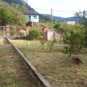Terreno com 42m², 2 dormitórios, no bairro Vila Cristina em Caxias do Sul para Comprar