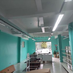 Loja com 211m², no bairro Kayser em Caxias do Sul para Alugar