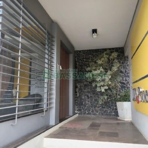 Predio com 580m², 4 vagas, no bairro Planalto em Caxias do Sul para Alugar ou Comprar