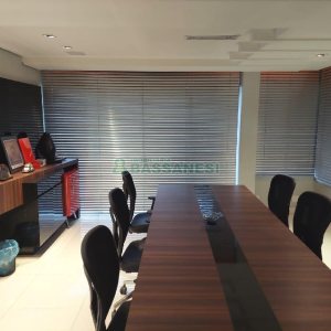 Predio com 580m², 4 vagas, no bairro Planalto em Caxias do Sul para Alugar ou Comprar