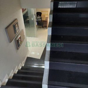 Predio com 580m², 4 vagas, no bairro Planalto em Caxias do Sul para Alugar ou Comprar