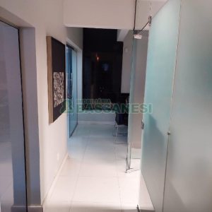 Predio com 580m², 4 vagas, no bairro Planalto em Caxias do Sul para Alugar ou Comprar