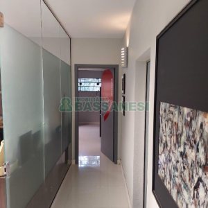 Predio com 580m², 4 vagas, no bairro Planalto em Caxias do Sul para Alugar ou Comprar