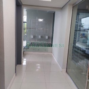 Predio com 580m², 4 vagas, no bairro Planalto em Caxias do Sul para Alugar ou Comprar