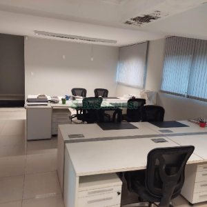 Predio com 580m², 4 vagas, no bairro Planalto em Caxias do Sul para Alugar ou Comprar