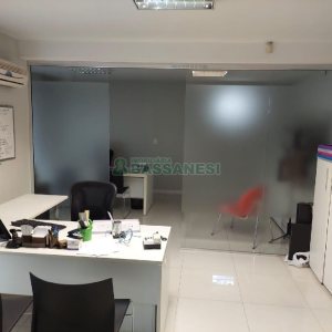 Predio com 580m², 4 vagas, no bairro Planalto em Caxias do Sul para Alugar ou Comprar