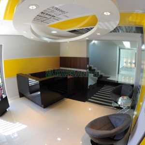 Predio com 580m², 4 vagas, no bairro Planalto em Caxias do Sul para Alugar ou Comprar