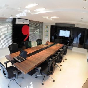 Predio com 580m², 4 vagas, no bairro Planalto em Caxias do Sul para Alugar ou Comprar