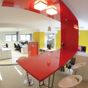 Predio com 580m², 4 vagas, no bairro Planalto em Caxias do Sul para Alugar ou Comprar