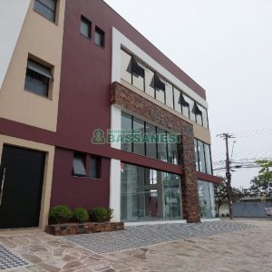 Predio com 360m², no bairro Kayser em Caxias do Sul para Comprar