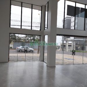 Predio com 360m², no bairro Kayser em Caxias do Sul para Comprar
