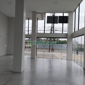 Predio com 360m², no bairro Kayser em Caxias do Sul para Comprar