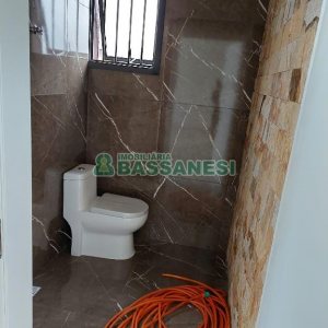 Predio com 360m², no bairro Kayser em Caxias do Sul para Comprar