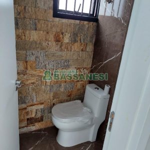 Predio com 360m², no bairro Kayser em Caxias do Sul para Comprar