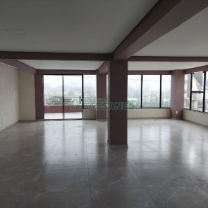 Predio com 360m², no bairro Kayser em Caxias do Sul para Comprar