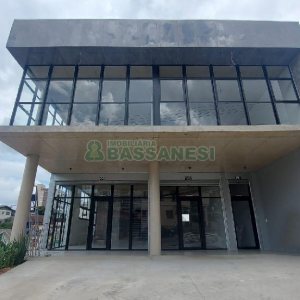 Loja com 267m², no bairro Sagrada Família em Caxias do Sul para Alugar