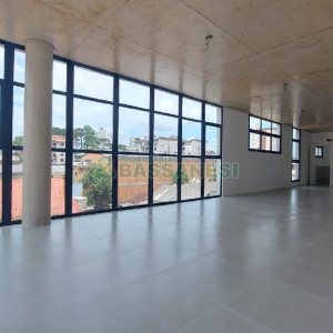 Loja com 267m², no bairro Sagrada Família em Caxias do Sul para Alugar