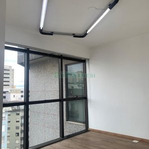 Sala com 47m², no bairro Centro em Caxias do Sul para Alugar